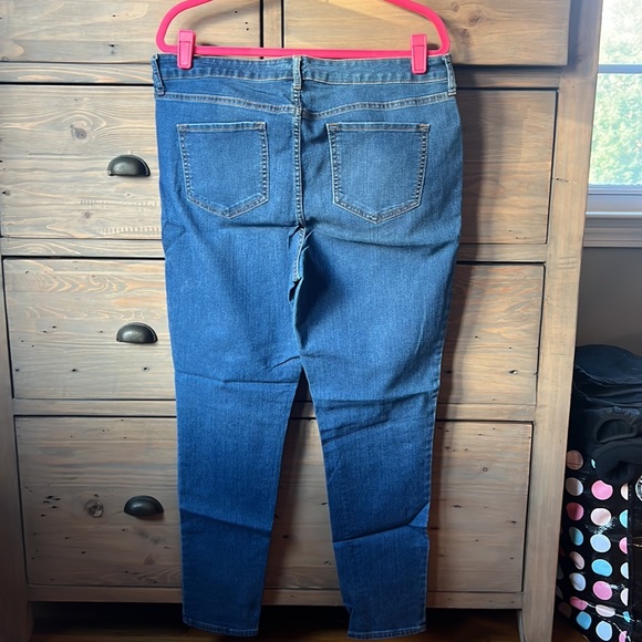 EUC Old Navy super skinny mid rise jeans size 16 - Picture 2 of 4